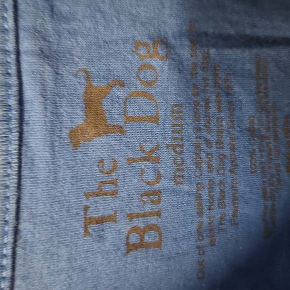 EUC The Black Dog Women's sz M tshirt 100% cotton - Picture 3 of 4